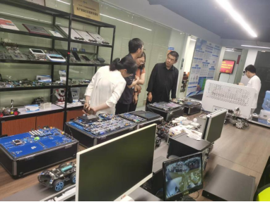 教育科技深度融合 信息工程學(xué)院赴廣州走訪交流與訪企拓崗實(shí)紀(jì)
